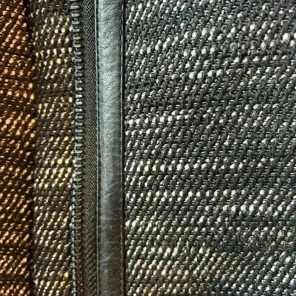 Vince Black Off White Zip Up Tweed Jacket/Blazer with leather trim Size 2. - Picture 6 of 12